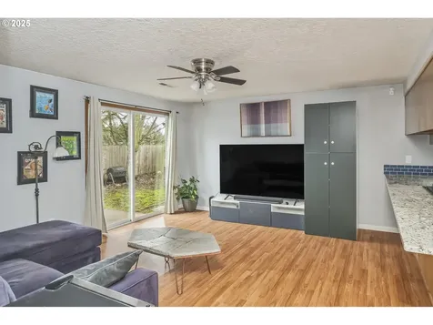 922 NE Lovell Street Hillsboro OR 97124