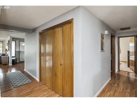 922 NE Lovell Street Hillsboro OR 97124