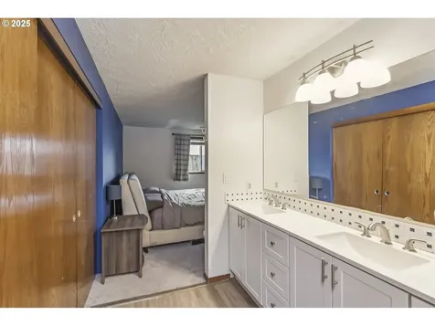 922 NE Lovell Street Hillsboro OR 97124
