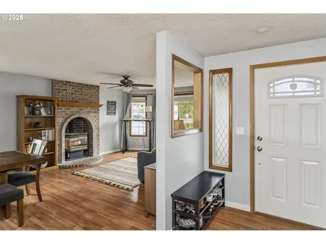 922 NE Lovell Street Hillsboro OR 97124