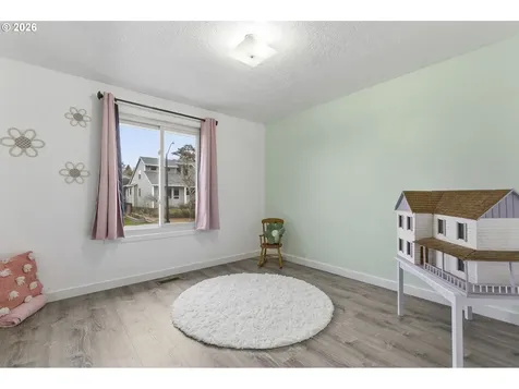 2160 SW 26th Street Gresham OR 97080
