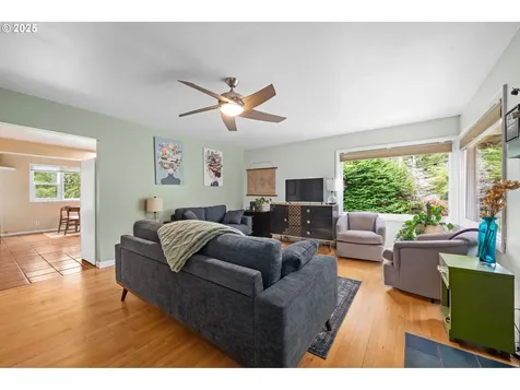 92757 Claremont Road Astoria OR 97103