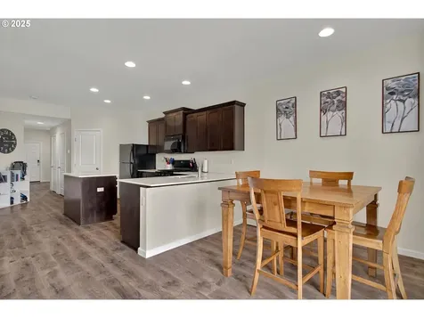 1990 NW 21st Street Mcminnville OR 97128