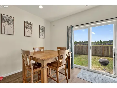 1990 NW 21st Street Mcminnville OR 97128