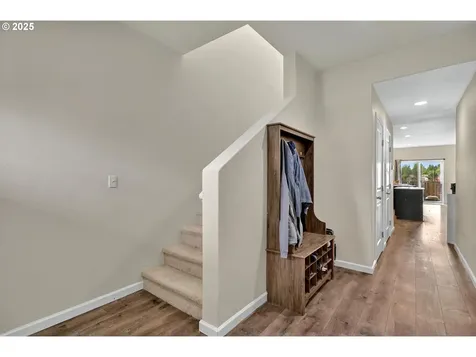 1990 NW 21st Street Mcminnville OR 97128