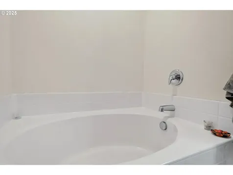 1990 NW 21st Street Mcminnville OR 97128