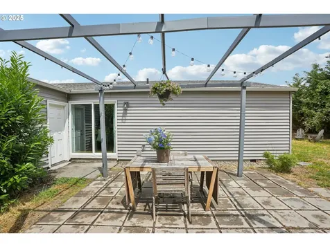 7816 SE 103rd Avenue Portland OR 97266