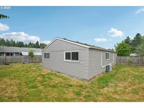 7816 SE 103rd Avenue Portland OR 97266