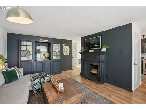 7816 SE 103rd Avenue Portland OR 97266