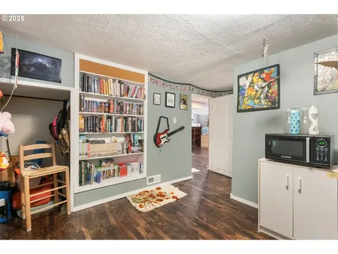 3606 SE Johnson Creek Boulevard Portland OR 97222