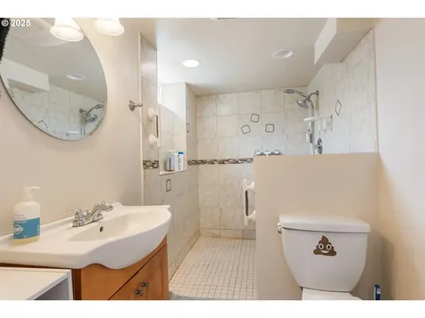 3606 SE Johnson Creek Boulevard Portland OR 97222