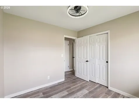 18021 SE Mill Court Portland OR 97233