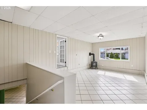 18021 SE Mill Court Portland OR 97233