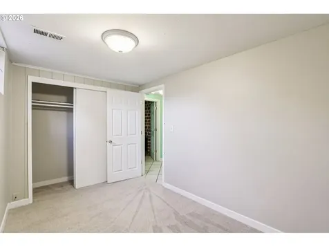 18021 SE Mill Court Portland OR 97233