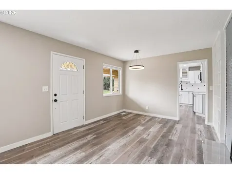 18021 SE Mill Court Portland OR 97233