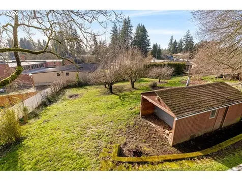 2738 SW Moss Street Portland OR 97219