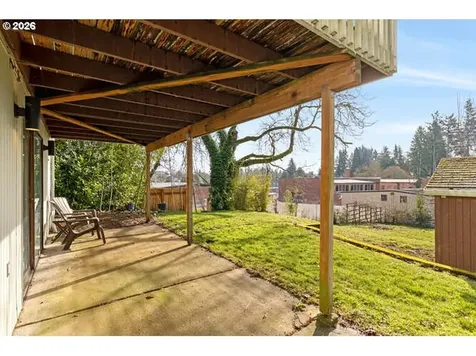 2738 SW Moss Street Portland OR 97219