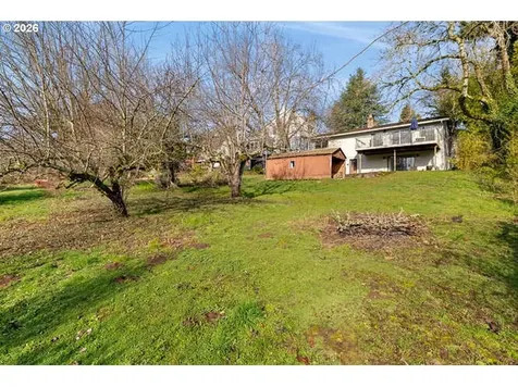 2738 SW Moss Street Portland OR 97219