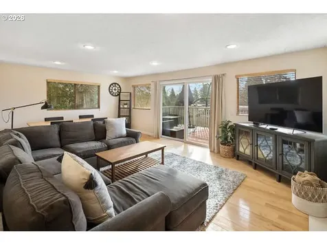 2738 SW Moss Street Portland OR 97219