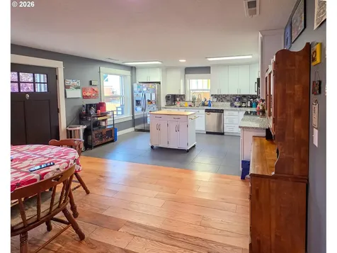 7118 SE Mitchell Court Portland OR 97206