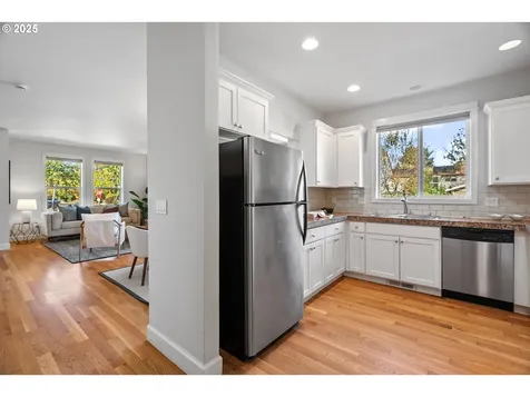 4646 N Commercial Avenue Portland OR 97217
