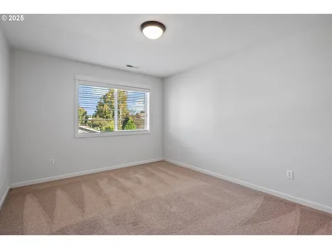 4646 N Commercial Avenue Portland OR 97217