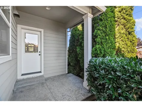 4646 N Commercial Avenue Portland OR 97217