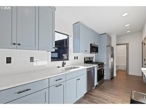 327 SE Oar Avenue Lincoln City OR 97367