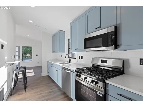 327 SE Oar Avenue Lincoln City OR 97367