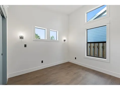327 SE Oar Avenue Lincoln City OR 97367