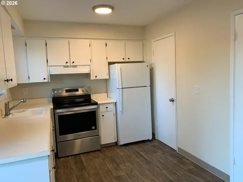 8451 SE Foster Road Portland OR 97266