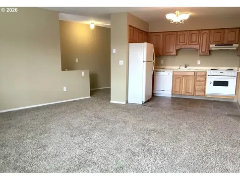 8451 SE Foster Road Portland OR 97266
