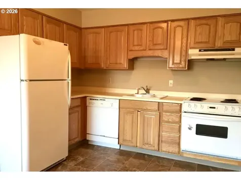 8451 SE Foster Road Portland OR 97266