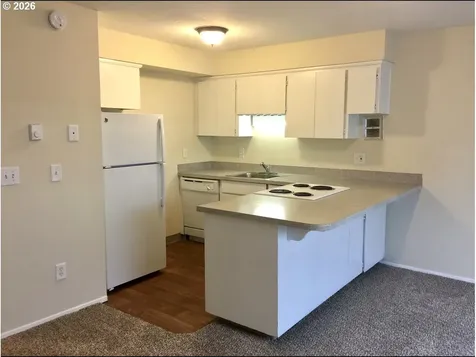 8451 SE Foster Road Portland OR 97266