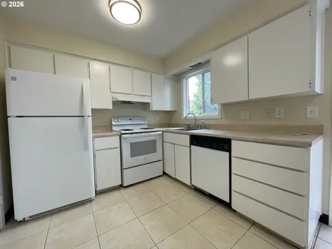 8451 SE Foster Road Portland OR 97266