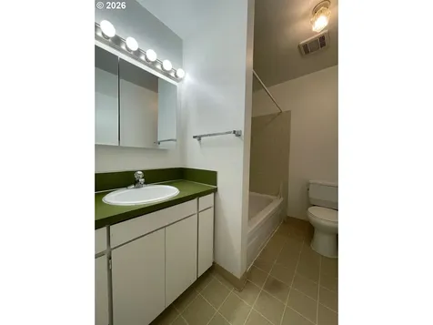 8451 SE Foster Road Portland OR 97266