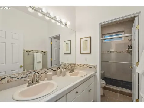 2460 Tipperary Court West Linn OR 97068