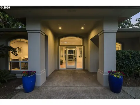 2460 Tipperary Court West Linn OR 97068