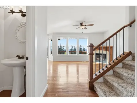 4672 Z Street Washougal WA 98671