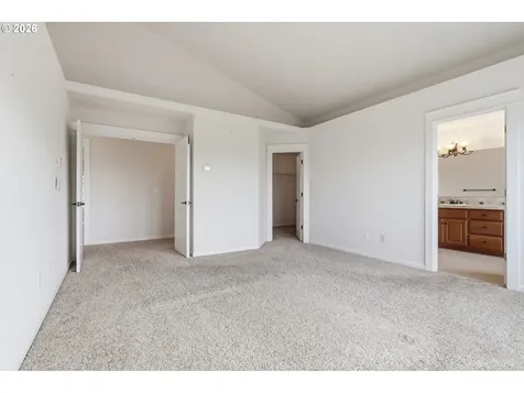 4672 Z Street Washougal WA 98671