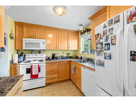 1315 Rainier Road Woodburn OR 97071
