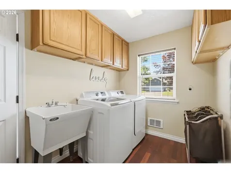 6505 Colonial Way Tillamook OR 97141