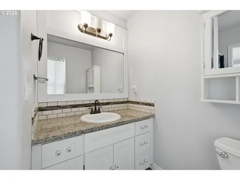 6505 Colonial Way Tillamook OR 97141
