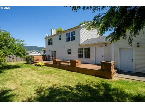 6505 Colonial Way Tillamook OR 97141