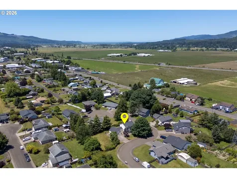 6505 Colonial Way Tillamook OR 97141