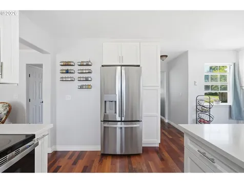 6505 Colonial Way Tillamook OR 97141