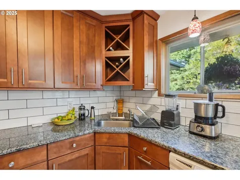 1915 SE 142nd Avenue Portland OR 97233