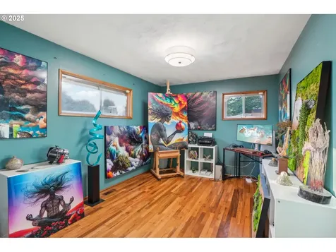 1915 SE 142nd Avenue Portland OR 97233