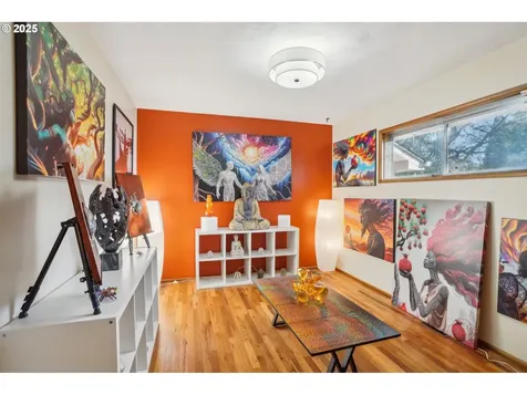 1915 SE 142nd Avenue Portland OR 97233
