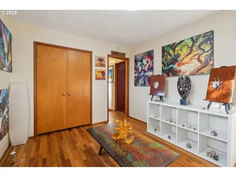 1915 SE 142nd Avenue Portland OR 97233